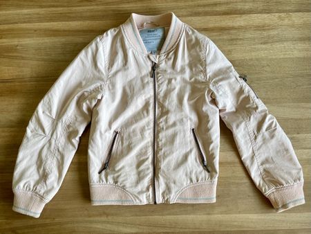 Rosafarbene Übergangsjacke Grösse 130/140
