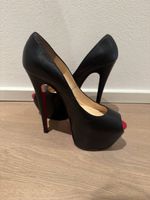 Christian Louboutin Pumps schwarz Peep Toe gebraucht