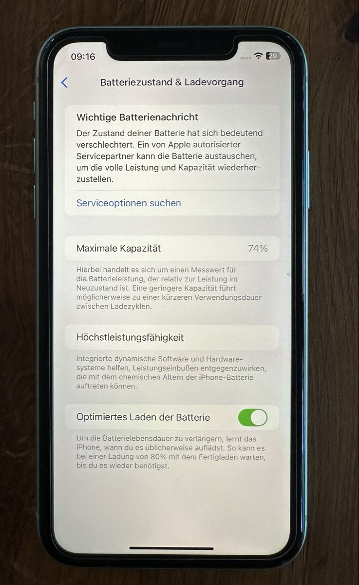 Apple Telefoni cellulari / Smartphones: iPhone 11 64GB Mintgrün mit Zubehör – Usato da Luzern venduto da Sve_958r 4