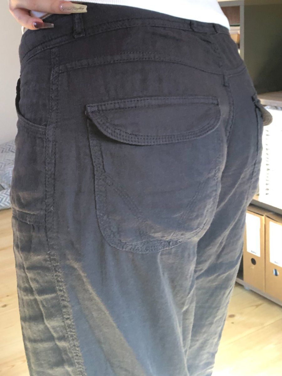 Bershka Hosen: Pantalon cargo bleu marine – Gebraucht aus Bulle von sop_ct6x 5