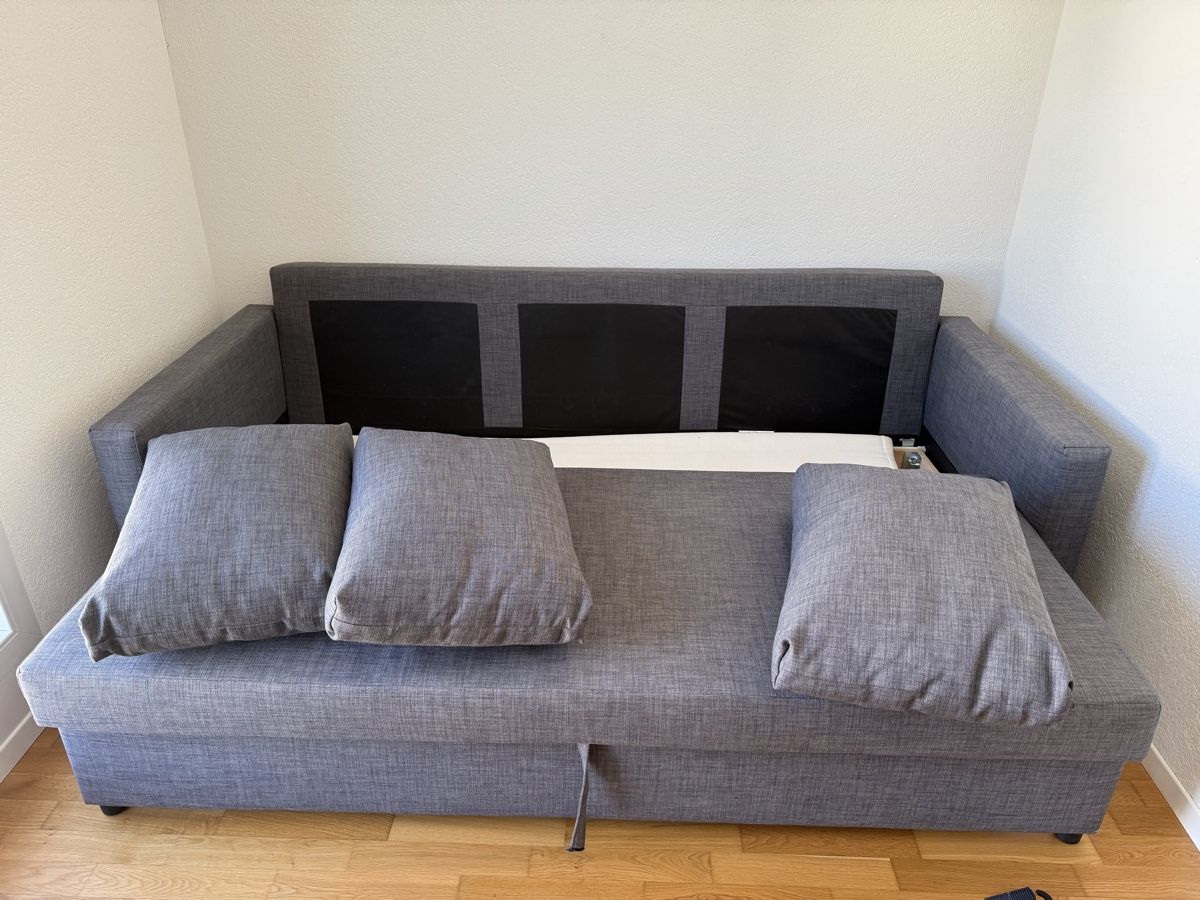Divani: Divano letto grigio moderno  – Usato da Peseux venduto da mic_7gqy 2