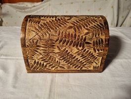 Holztruheli mit Farnmuster - Einzigartig!