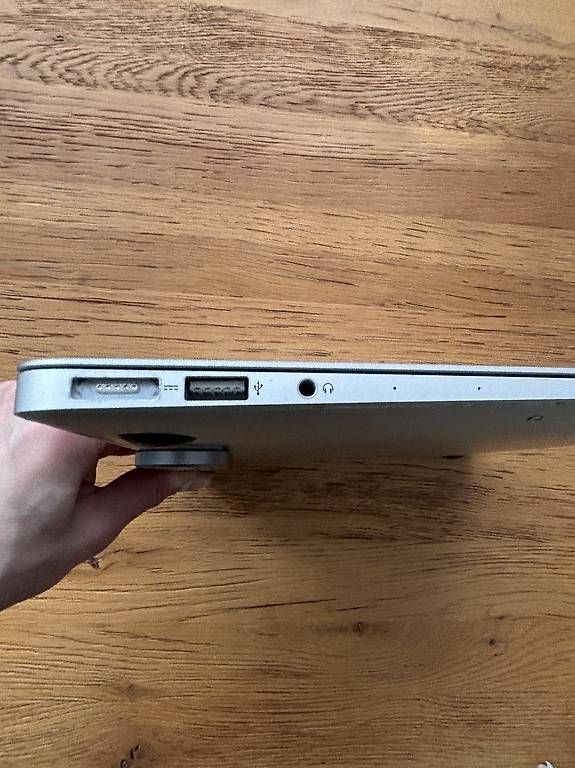 Notebooks: MacBook Air 13, macOS Big Sur, clavier QWERTY+russe – Gebraucht aus La Chaux-de-Fonds von baz_sl5w 4