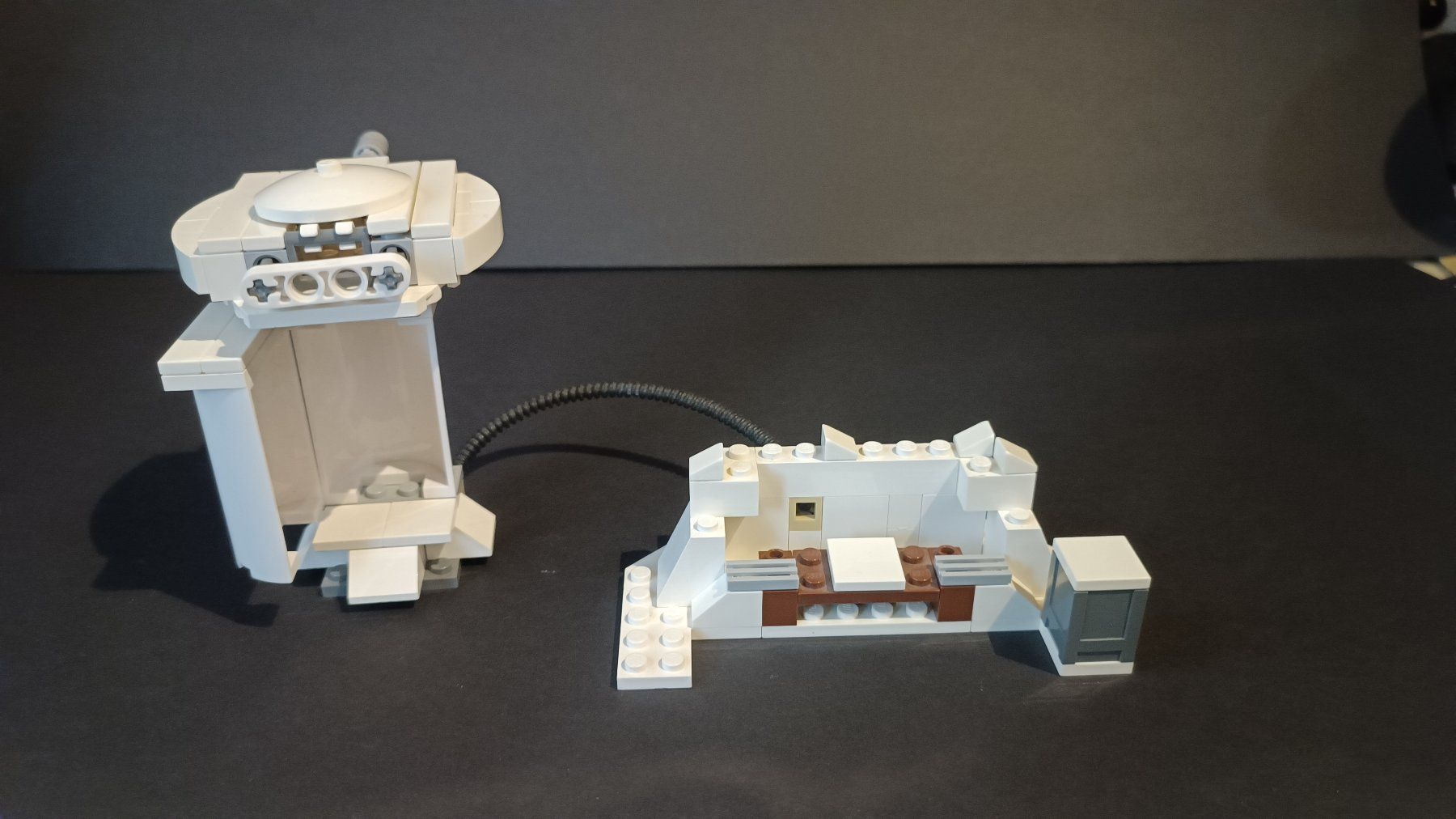 Lego Spielzeuge: Lego Star Wars 7749 Hoth Echo Base – Gebraucht aus Oberkulm von Plankton 5
