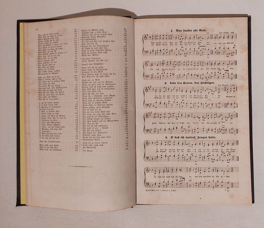 Livres: Alte, schön gebundene Liedsammlungen – D'occasion à Zürich par Cortin 7