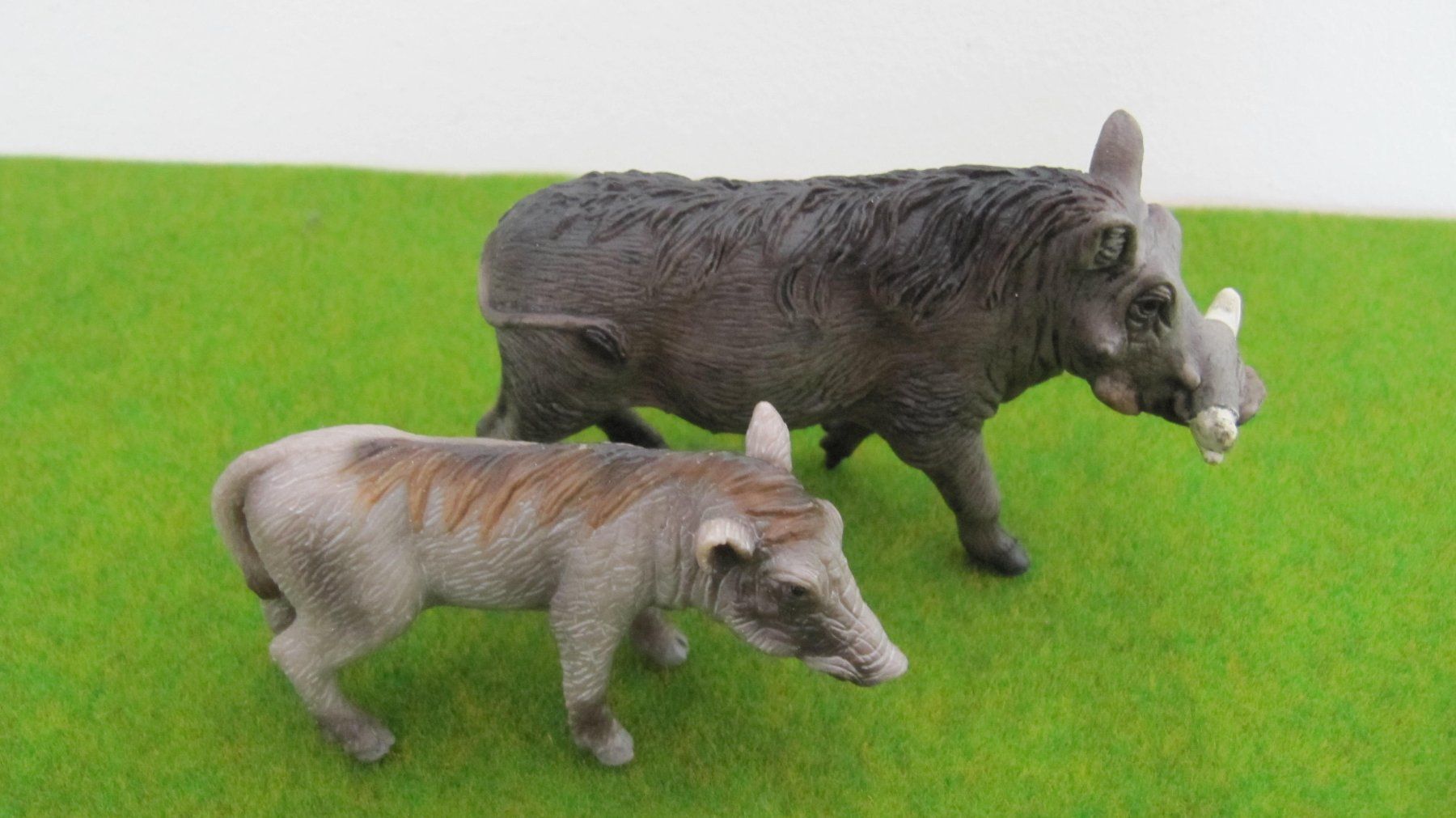 Schleich Spielzeuge: Schleich Warzenschwein & Jungtier – Gebraucht aus Brunnen von Kiwiland1