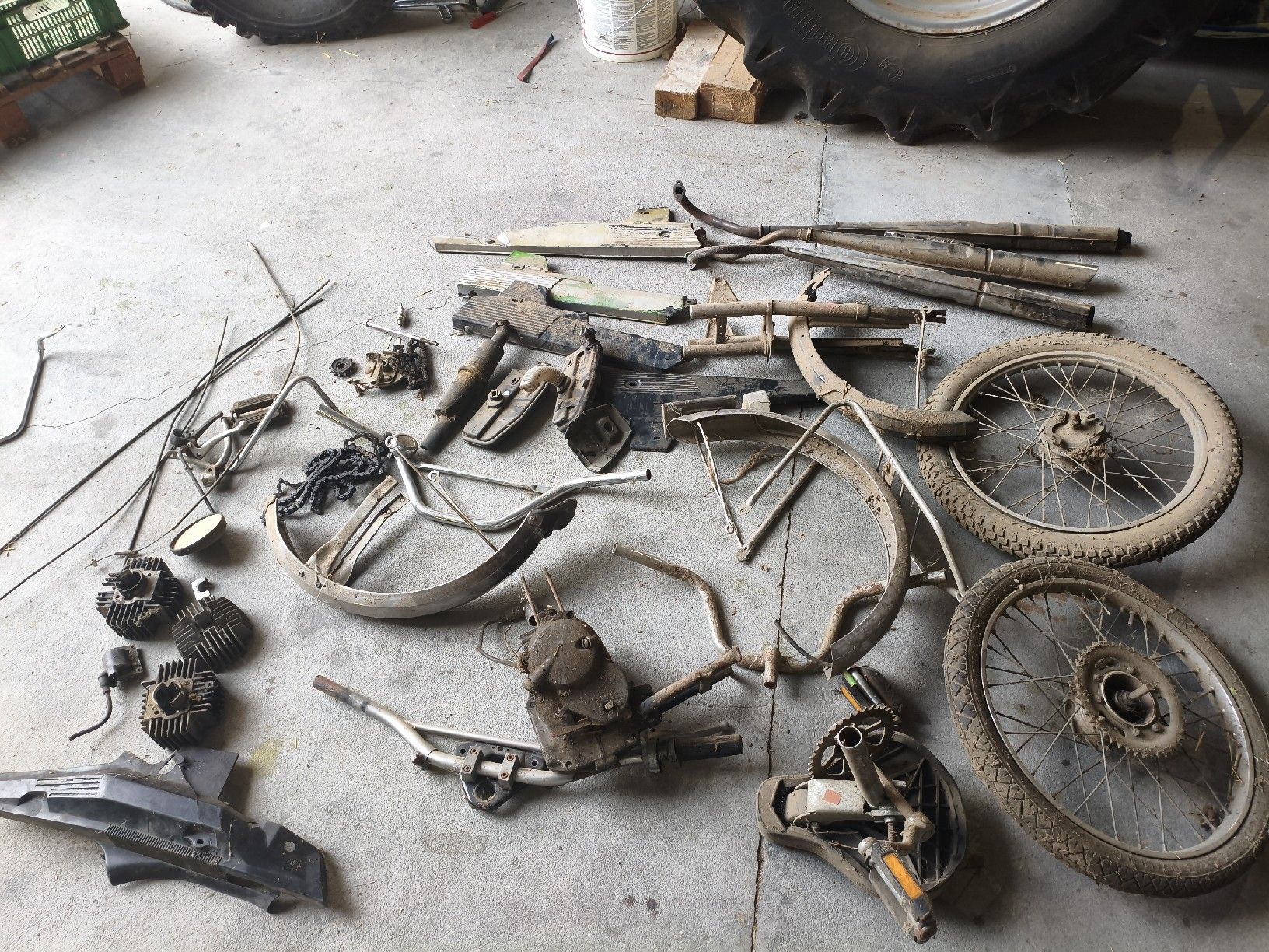 Puch Ciclomotori: Puch X30 Maxi Teile  Auswis – Difettoso da Bätterkinden venduto da GLA13 2