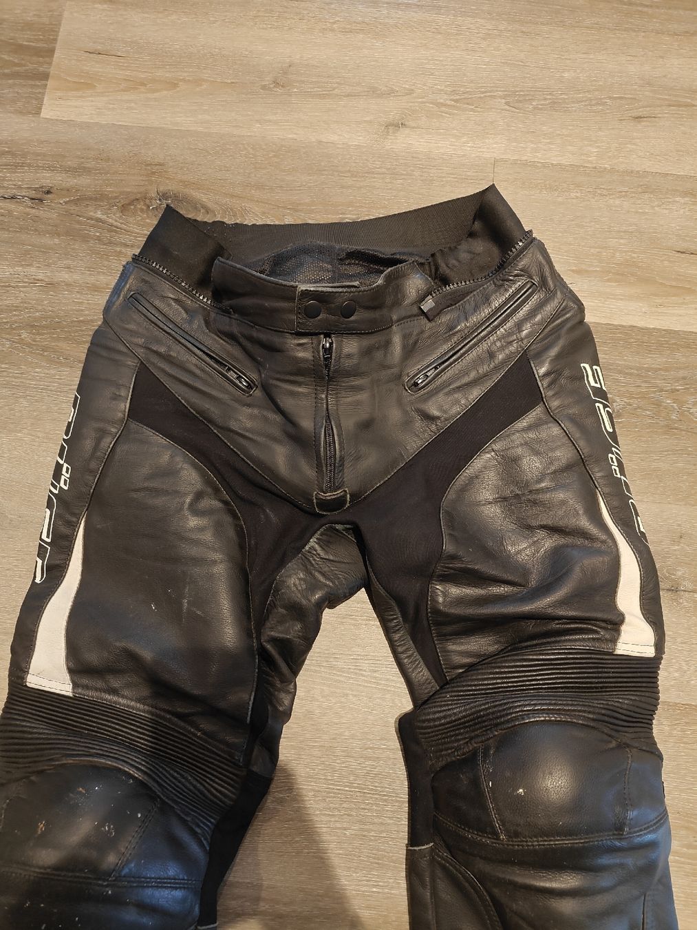 Pantaloni: Büse Motorradhose Herren L/52 – Usato da Pieterlen venduto da Saemelili 1