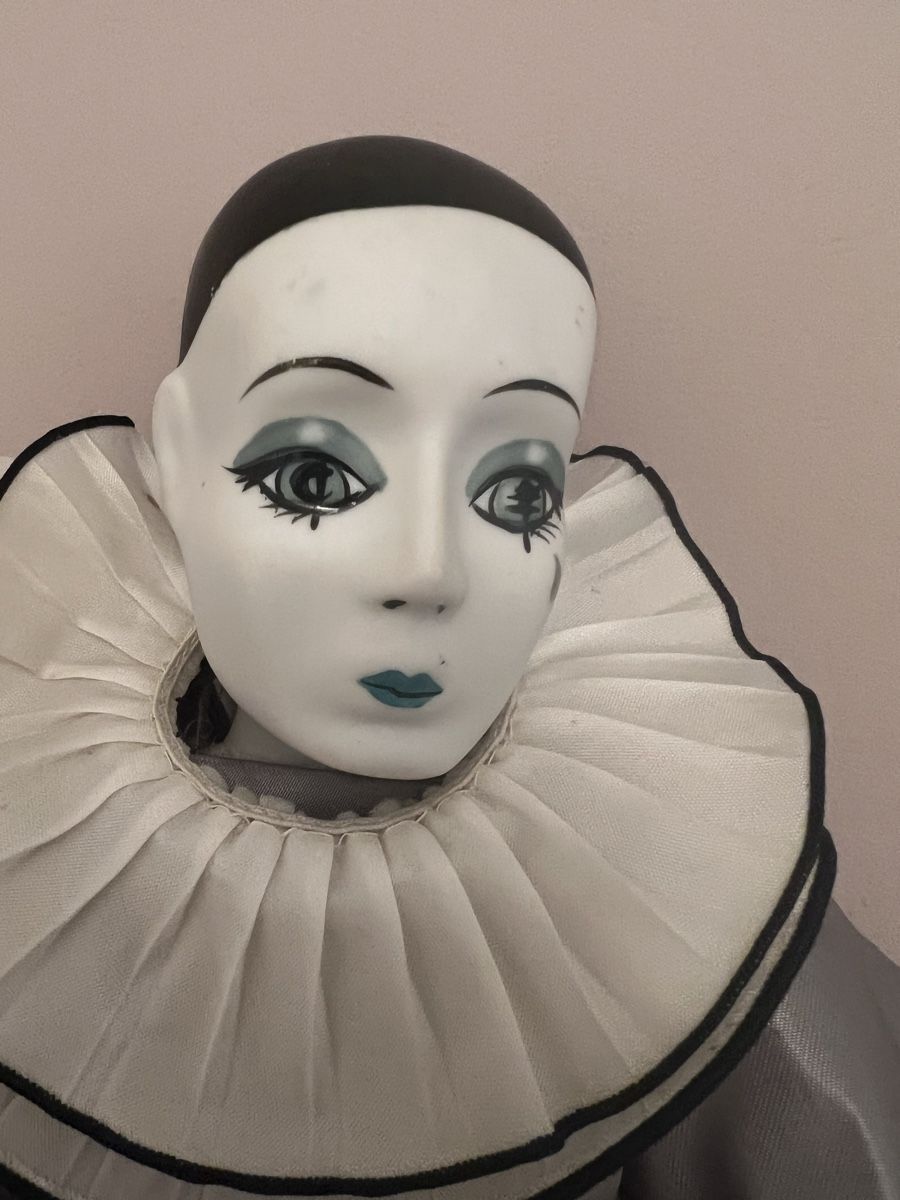 Bambole: Poupée Pierrot en porcelaine – Usato da Lausanne venduto da loz_yp8x 1