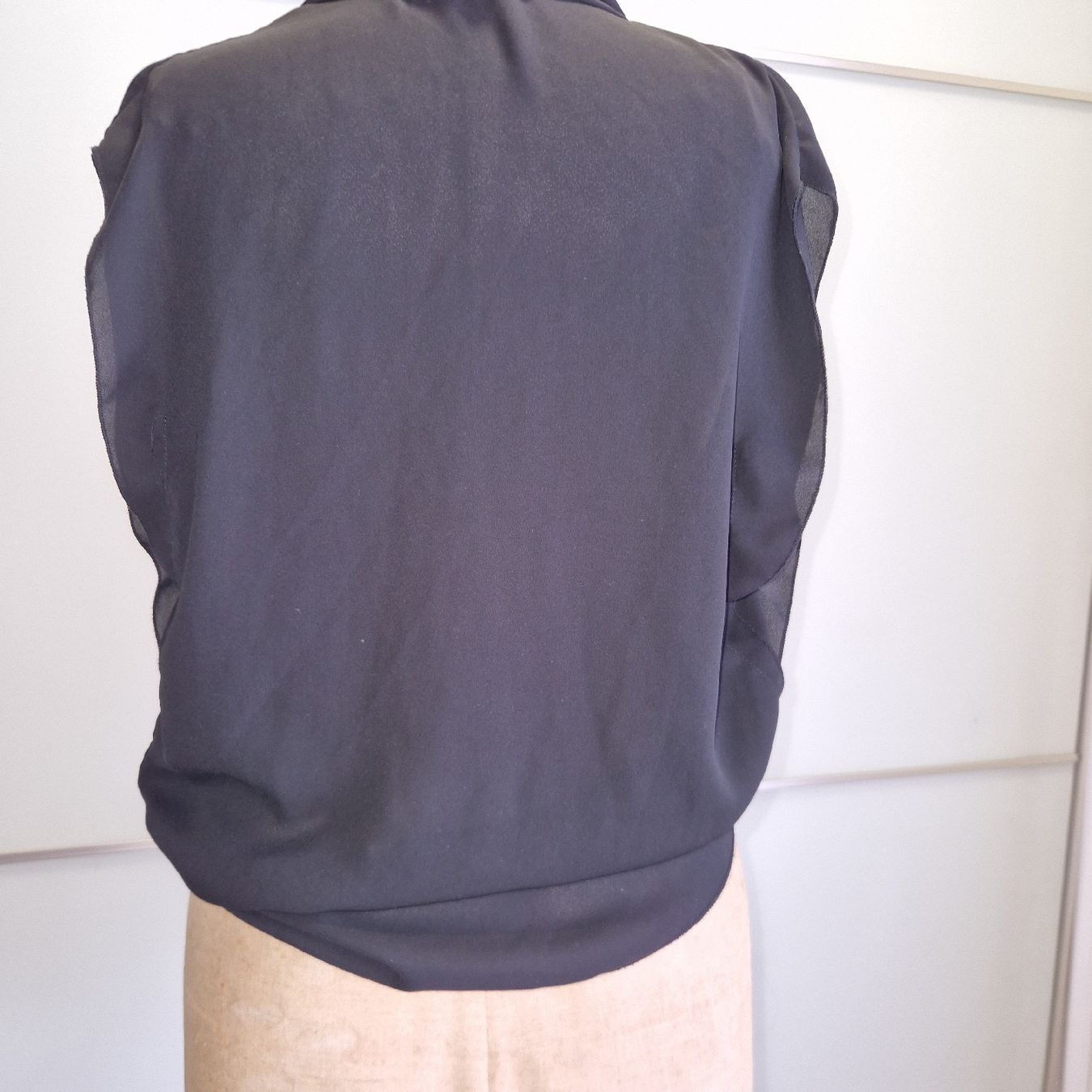 Camicette: Elegante, schwarze Sommerbluse mit Wasserfallausschnitt, S – Nuovo (secondo la descrizione) da Gwatt (Thun) venduto da Letzte-Chance-II 3