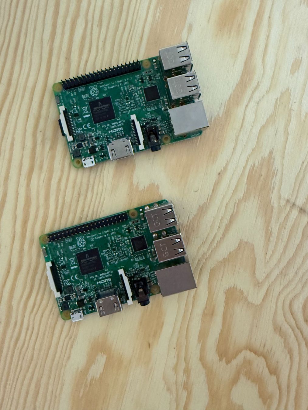 Raspberry Pi PCs: 2× Raspberry Pi 3 Model B V1.2 – 1 GB RAM – D'occasion à Zürich par amuedespacher