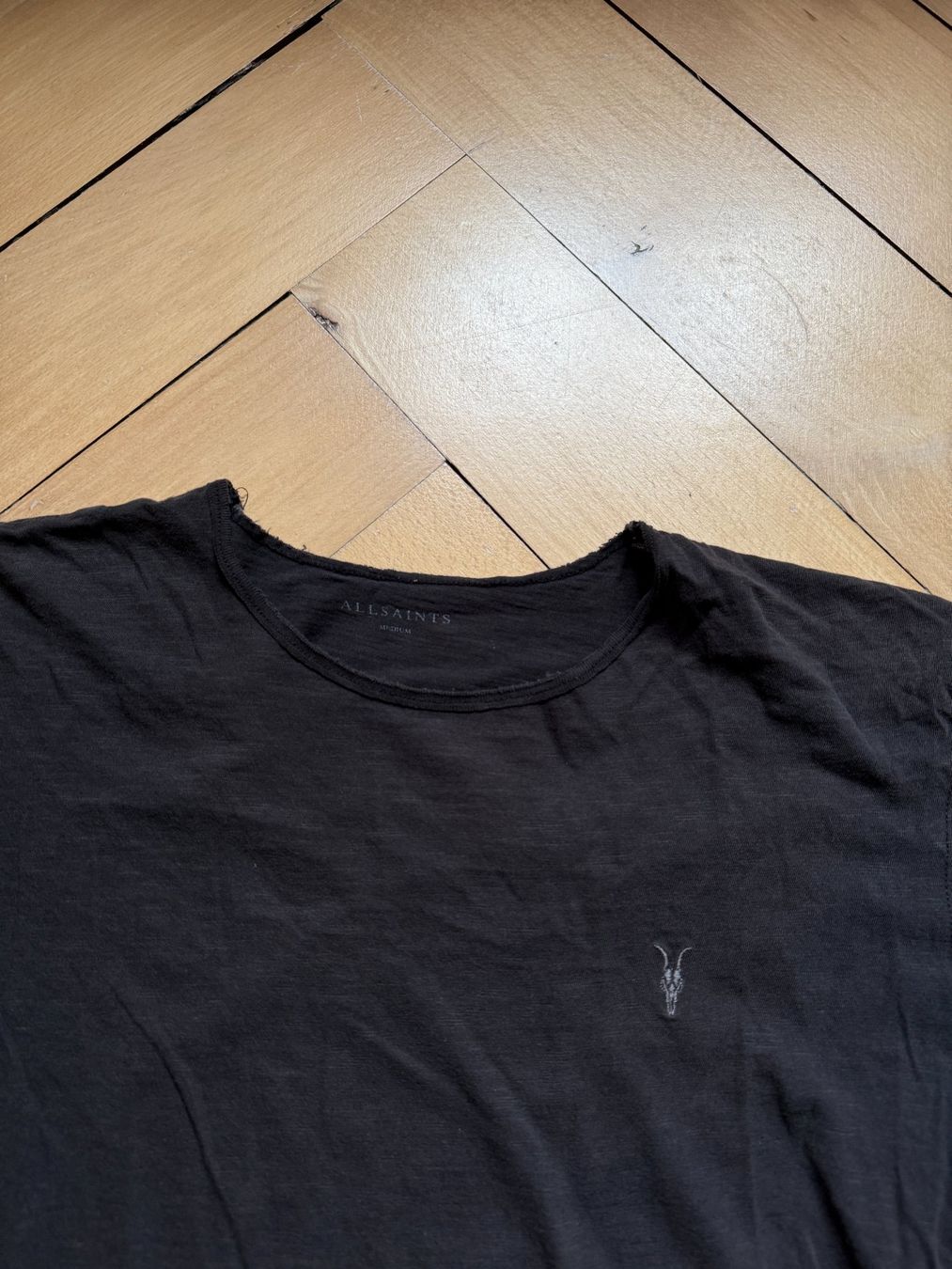Allsaints T-shirt: ALLSAINTS - T-Shirt schwarz M – Usato da Zürich venduto da Diazaio 1