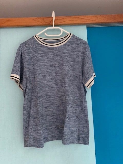 T-Shirts: sportliches Tshirt – Gebraucht aus Oberurnen von solaris84