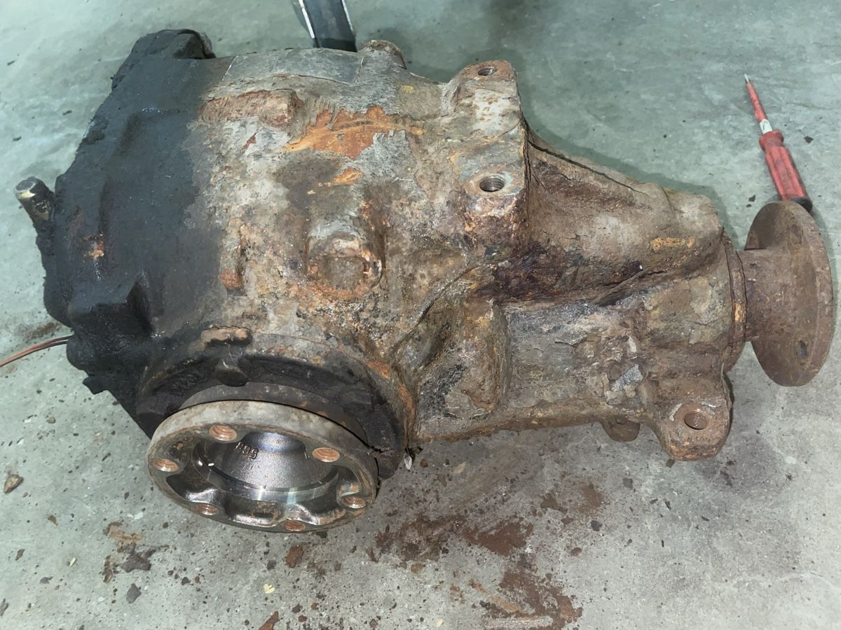 BMW Toutes les pièces auto: BMW E30 E36 Compact Differential – D'occasion à Buchs AG par twinturbo2 1