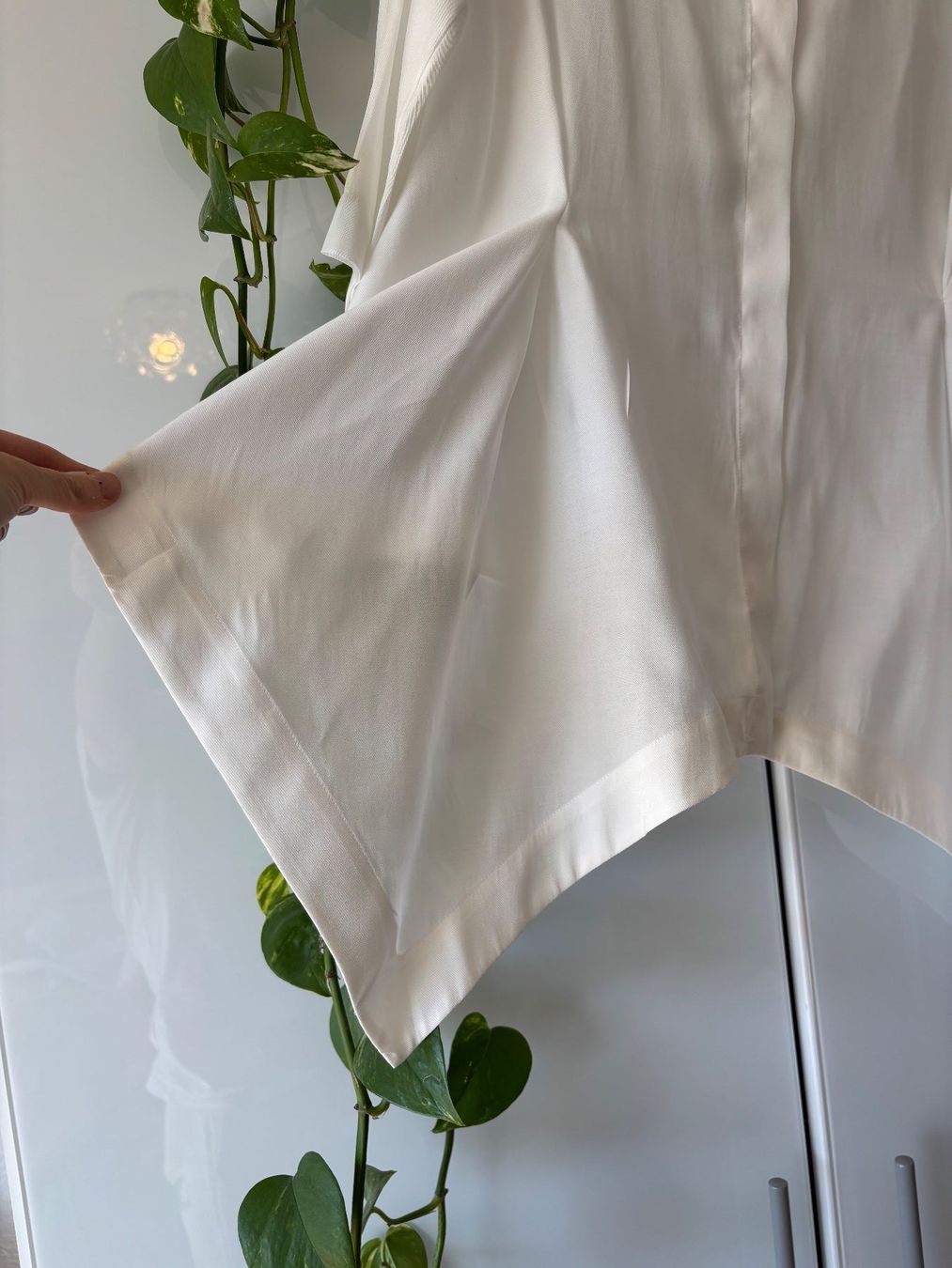 Cos Camicette: COS weisse Bluse Gr. 36 – Usato da Zürich venduto da missmodernage 3