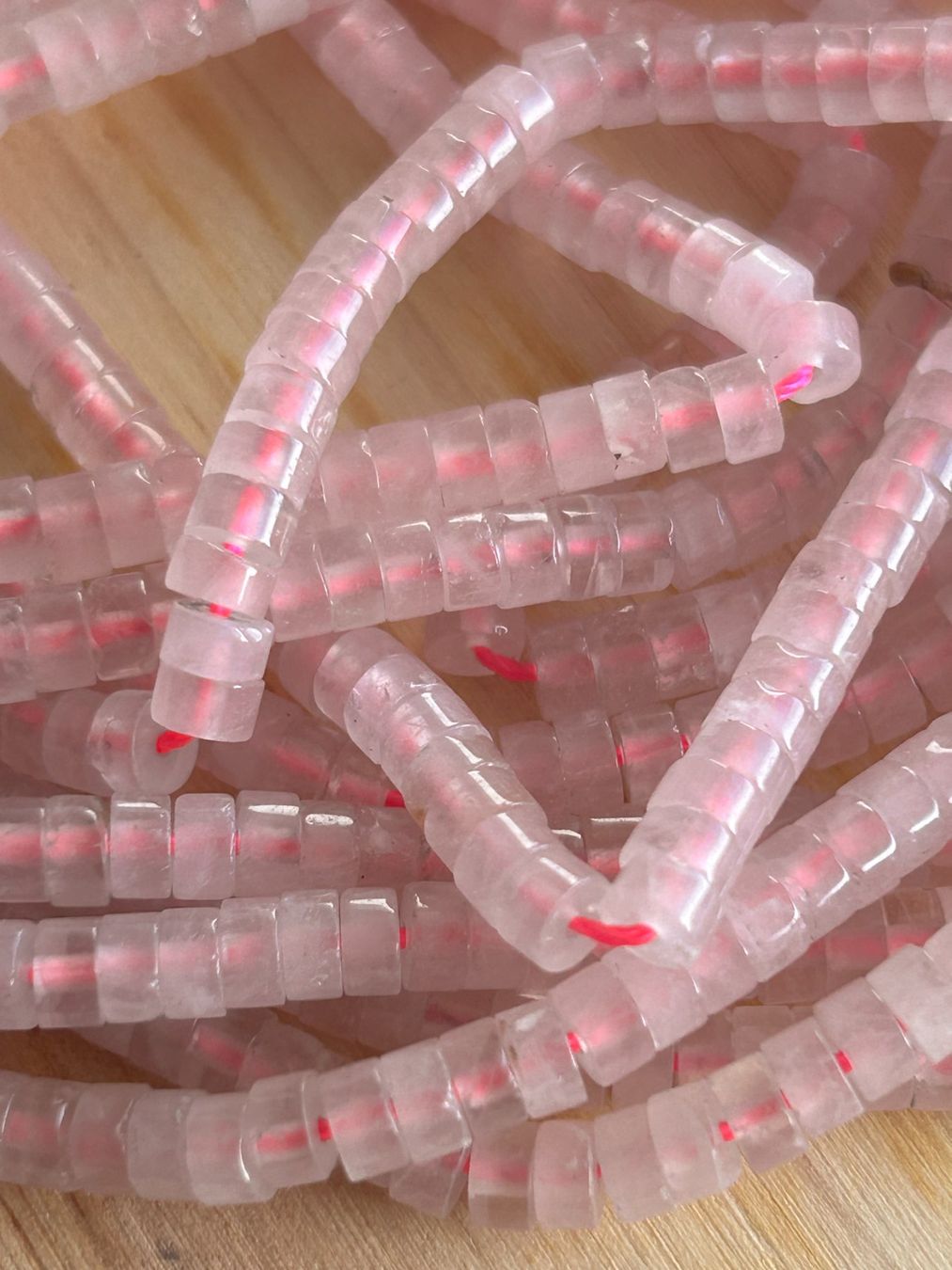 Pietre preziose: Strang echte Rosenquarz Scheiben 2x4 mm – Nuovo e nell'imballaggio originale da Niederrohrdorf venduto da Ytobi 2