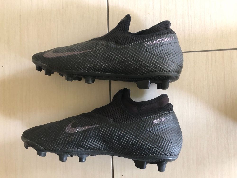 Nike fußballschuhe mit store socken schwarz