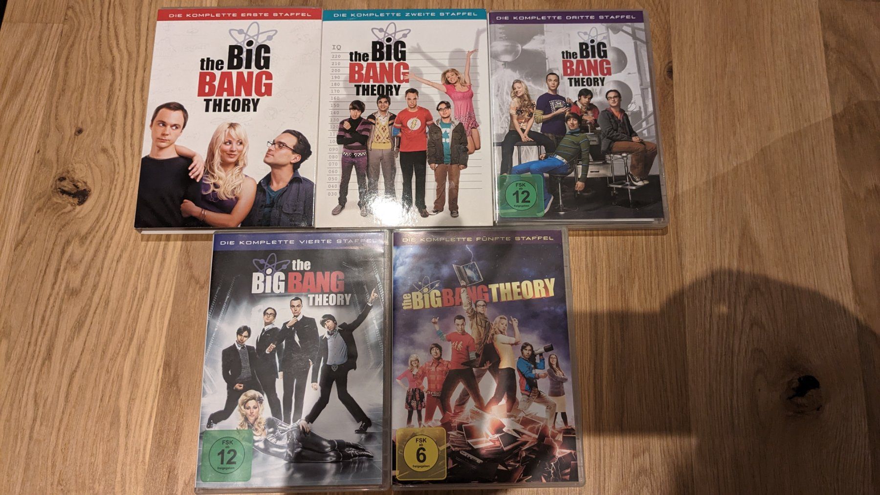 Tutti i DVDs: The Big Bang Theory 1-5 – Usato da Termen venduto da ekr_hmf7