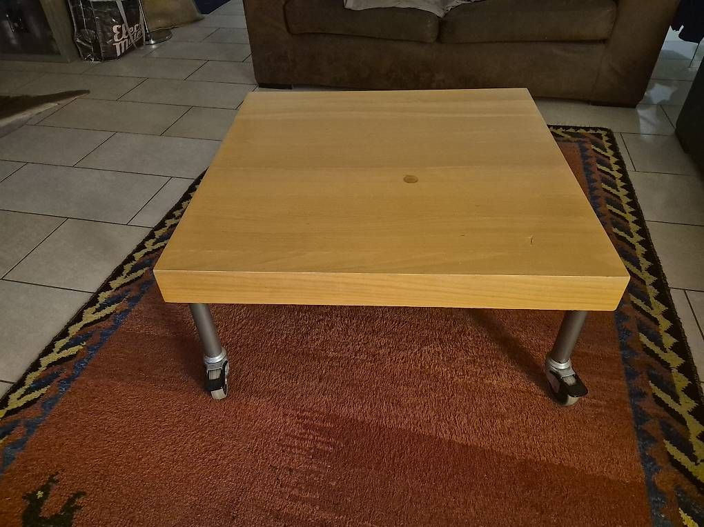 Tavoli: Table basse sur Roulettes – Usato da Versoix venduto da Lc.1