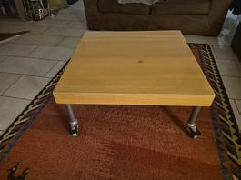 Table basse sur Roulettes