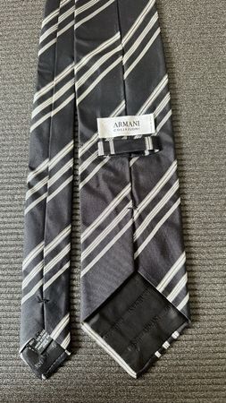 Cravate Armani Collezzioni rayée noire et blanche - occasion