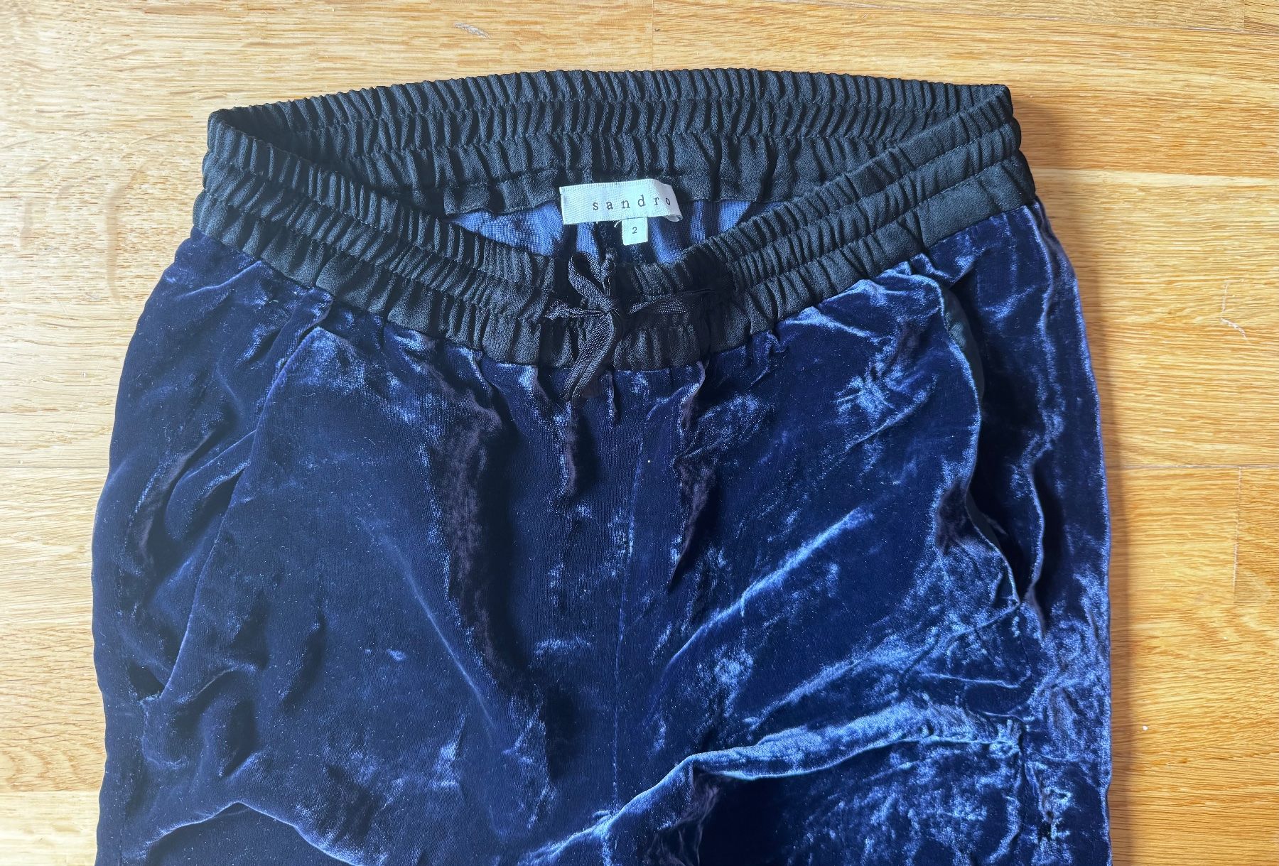 Sandro Pantaloni: Sandro . Hose . Samt – Nuovo (secondo la descrizione) da Zuerich venduto da Koralle8 1