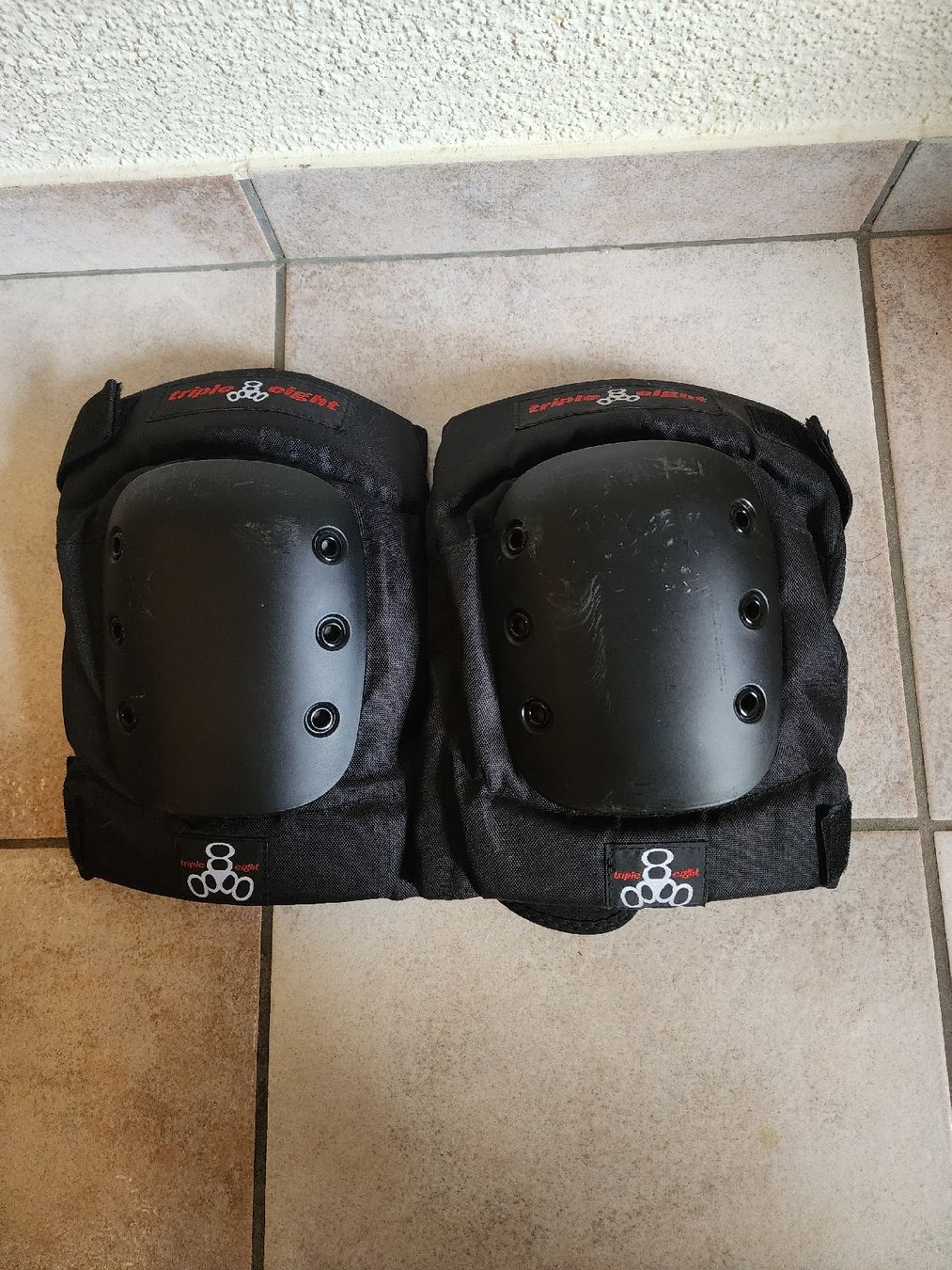 Protezioni & Imbottiture: Schoner Set Triple Eight schwarz Grösse L – Usato da Berneck venduto da erato6 2