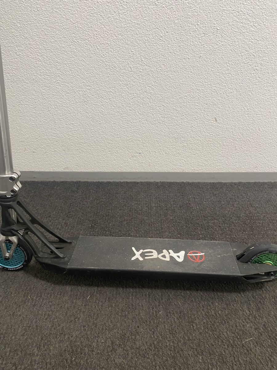 Scooters: High-End Custom Scooter – D'occasion à Einsiedeln par ftal9791 1