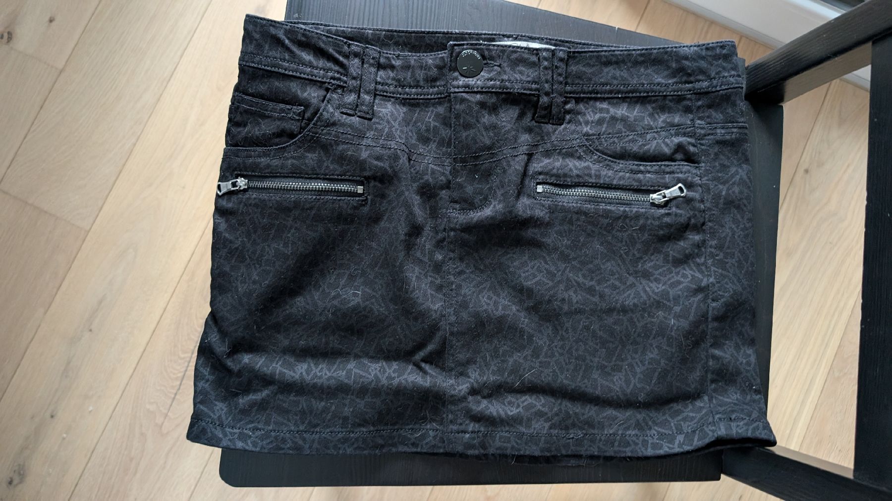 Jupes: Schwarzer Minirock Gr. 38 – D'occasion à Landquart par raa_g5ms