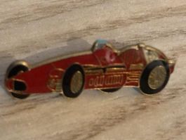 Vends Pins voiture de course
