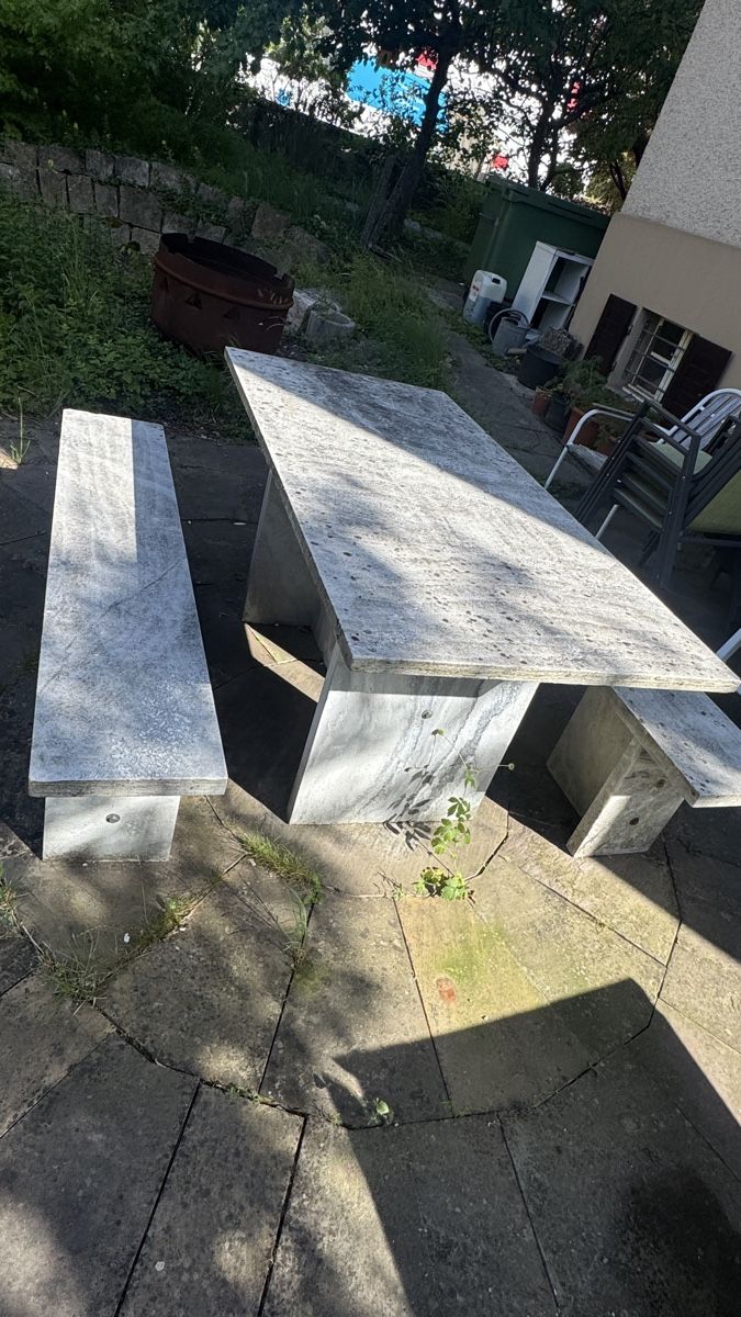 Set di tavolo e panche: Massiver Gartentisch mit Bänken aus Stein – Usato da Wallisellen venduto da ocz_t6fv 1