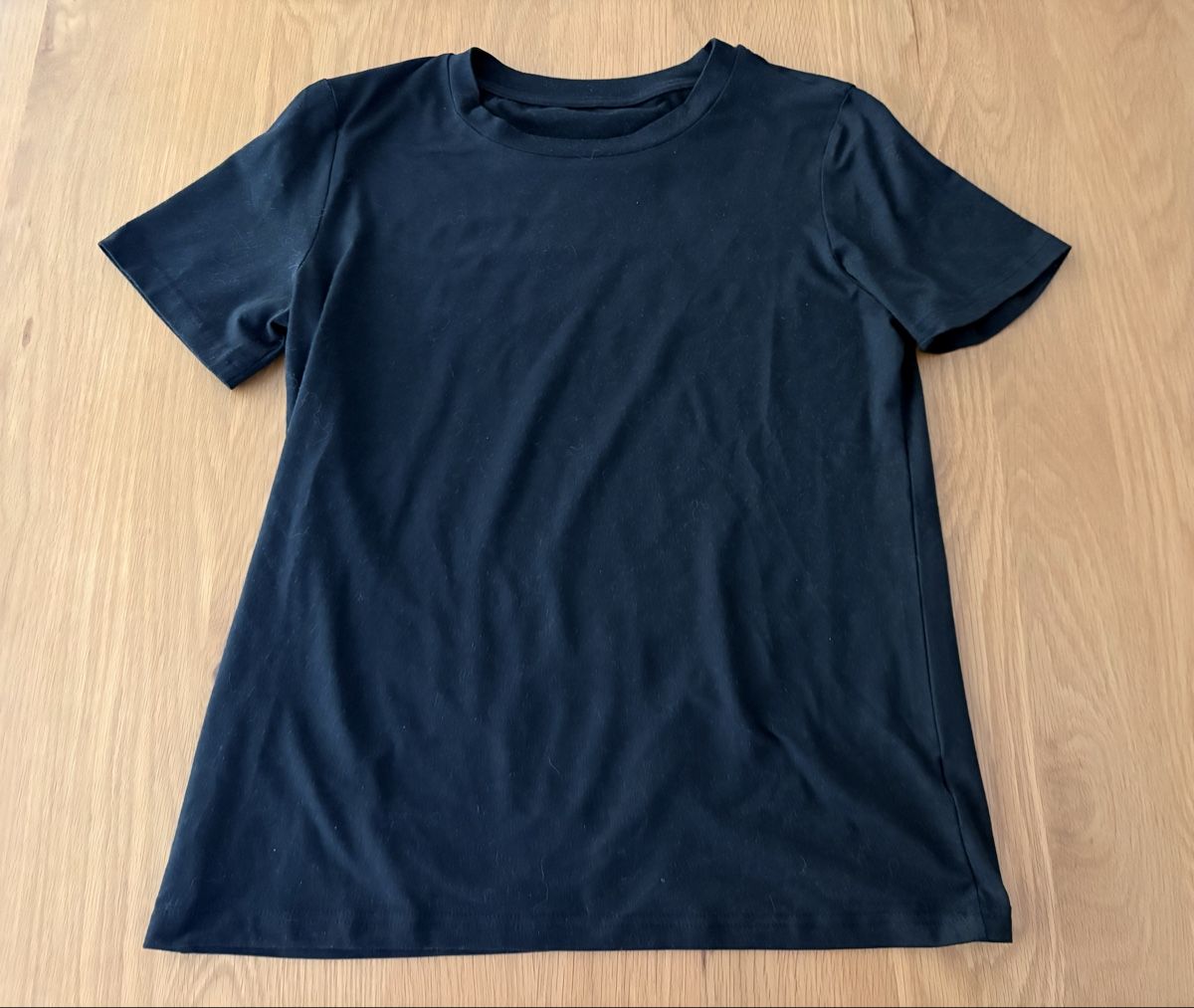 T-shirts: T-shirt nero da uomo – D'occasion à S. Antonino par FedeKikka88