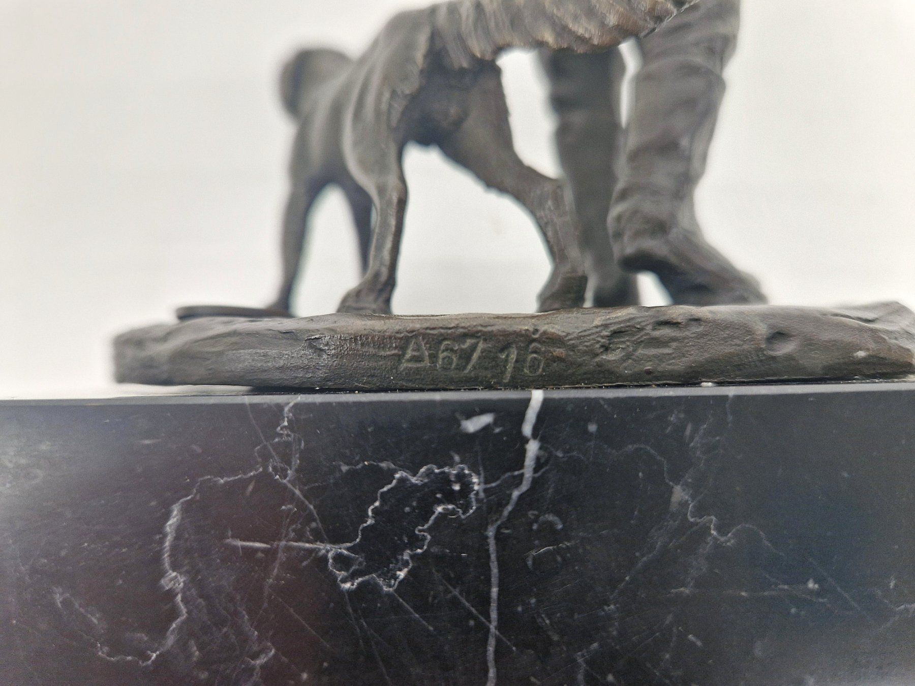 Statuette: Bronzefigur Jäger & Hund – Antik-Stil – Usato da Basel venduto da Restwert_Basel 7