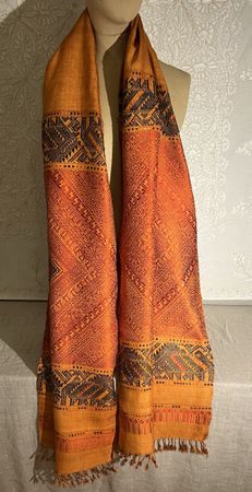 Écharpe en soie du Laos, tissée et teinté main, vintage 80s