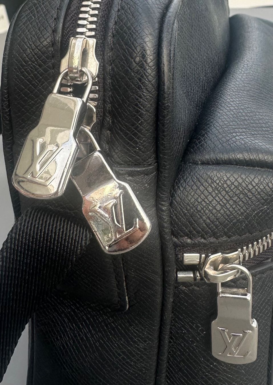 Louis Vuitton Borse: Louis Vuitton Outdoor Messenger Monogram Eclipse – Full Set – Usato da Savièse venduto da JSY__performer 9
