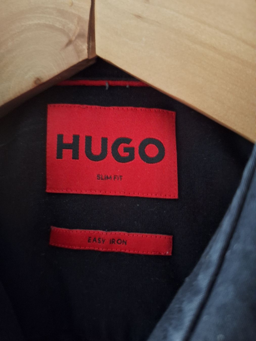 Hugo Boss Completi, tute sportive e funzionali: Boss Anzug – Usato da Mumpf venduto da SwissDi 2