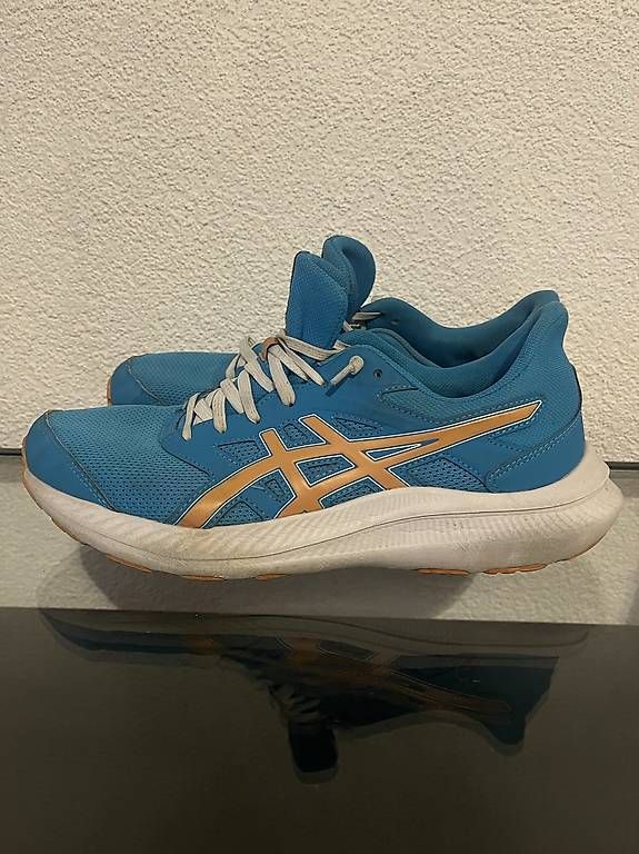 Herrenschuhe: Chaussure asics  – Gebraucht aus Chavannes-Renens von luc_52p8