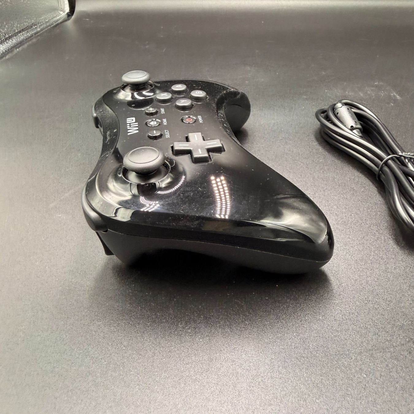Nintendo Manettes: Nintendo Wii U Pro Controller Schwarz – D'occasion à Düdingen par Nerdworld 4