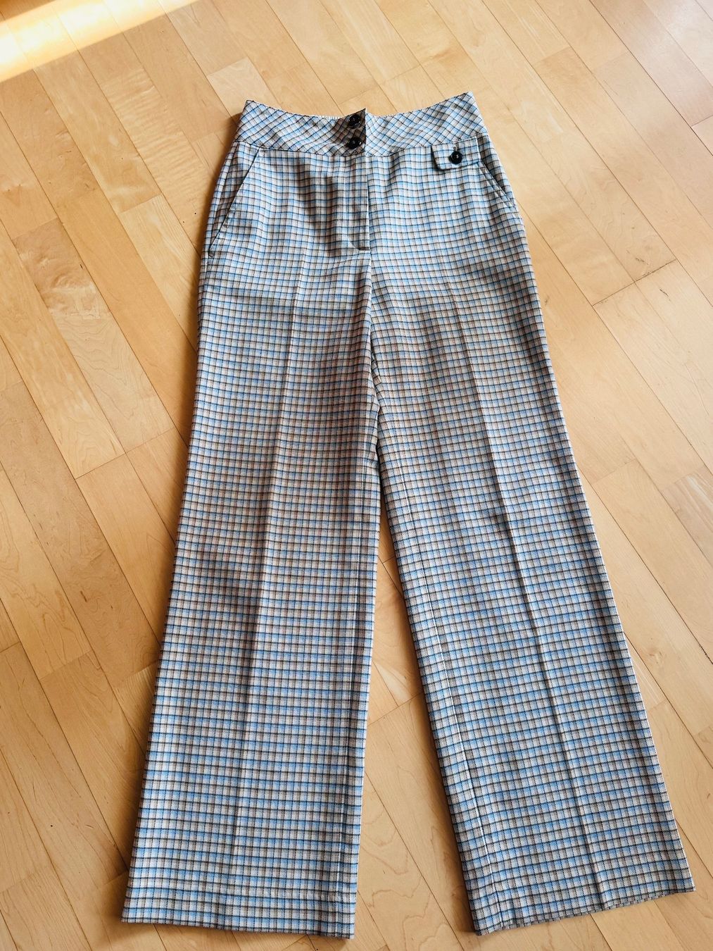 Marc Cain Pantaloni: MARC CAIN HOSE kariert N1 43/36 Freizeithose – Usato da Rorschacherberg venduto da JulieDanielle