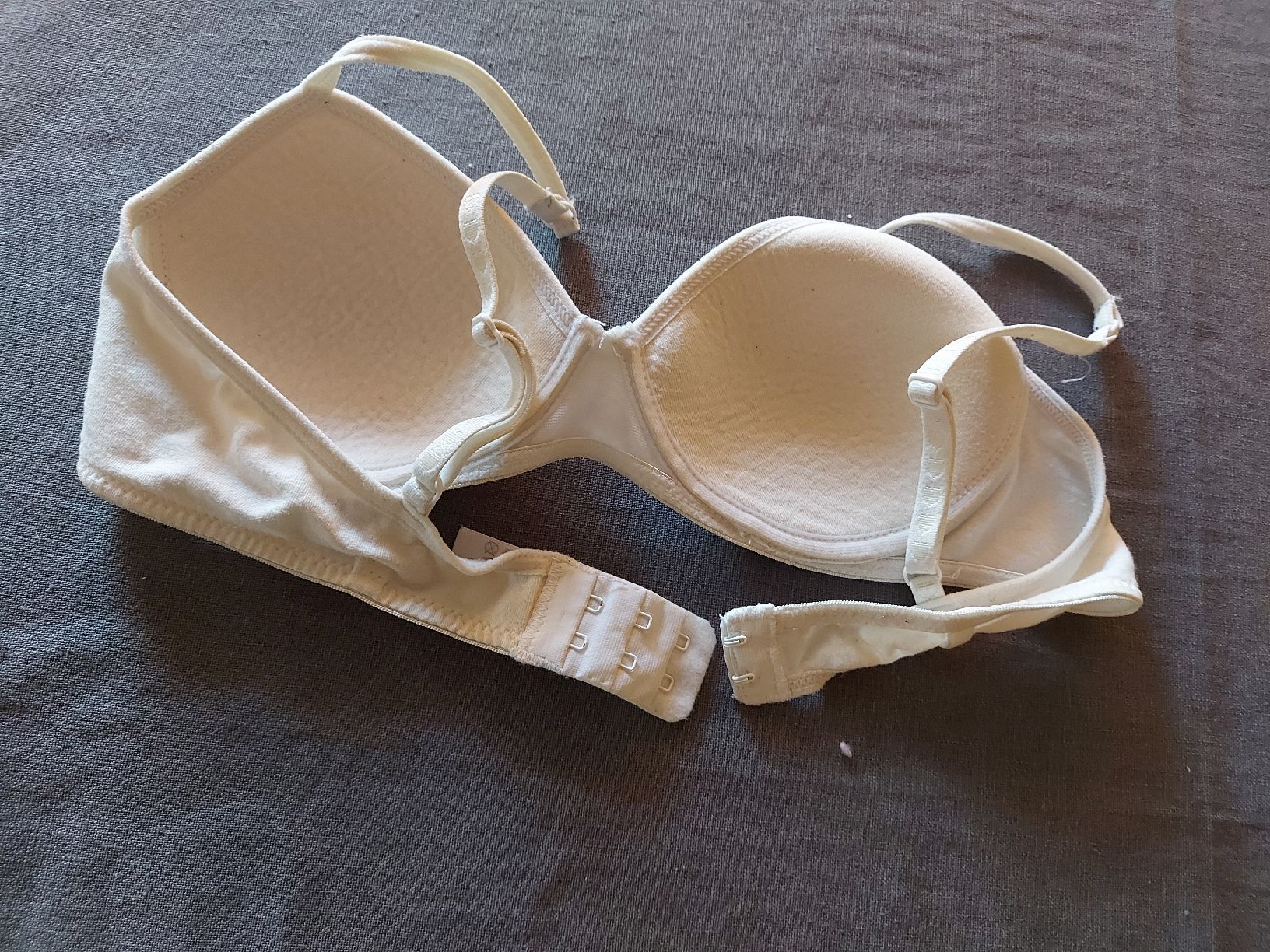 Unterwäsche: Soutien-gorge enfant blanc  158-164 – Gebraucht aus VUADENS von momy 2