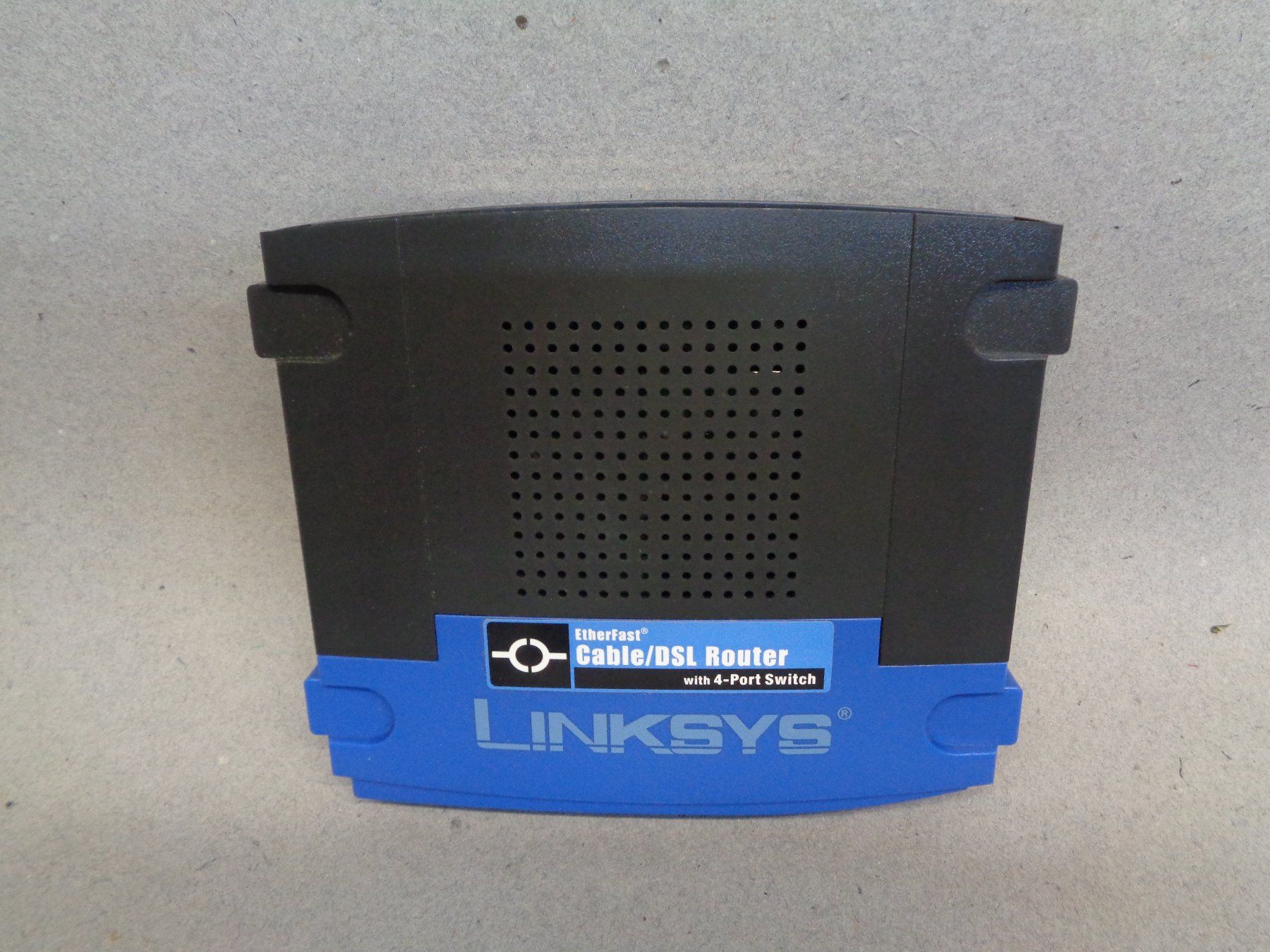 Linksys Modems & Router: Router / Etherfast Cabel / DSL / 4 Port Switch – Gebraucht aus Aarwangen von SEC500 2