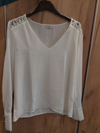 Bluse weiss mit Spitze