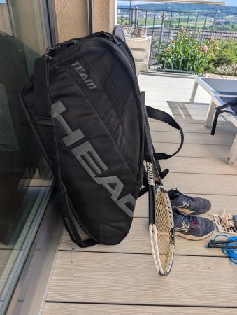 Tennis-Set: Tasche, Schläger, Schuhe, Springseil,  🎾
