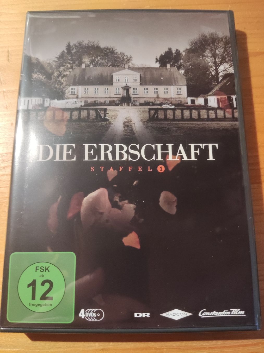 Tutti i DVDs: Die Erbschaft - Staffel 1 - (4DVDs) – Usato da Oberembrach venduto da giu_7ksd