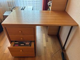 Pult mit Schubladenstock