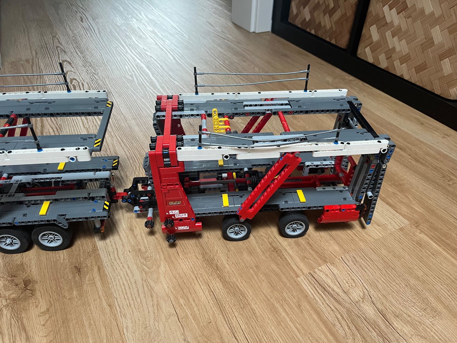 Lego Spielzeuge: Lego Technic Car Transporter – Gebraucht aus Gipf-Oberfrick von Andrea.N01 2