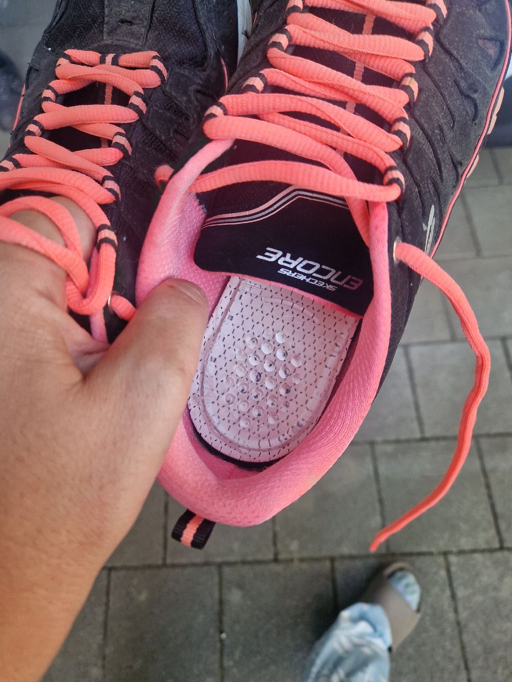 Skechers Scarpe da donna: damen skechers 40 – Usato da Zihlschlacht venduto da Sun25 4