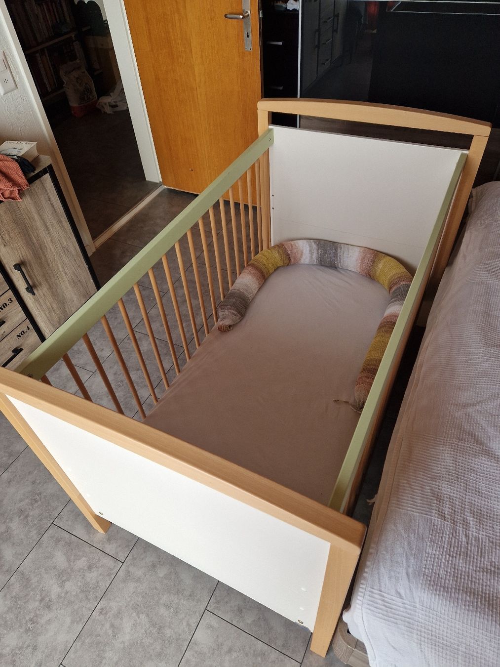 Geuther Lits: Babybett höhenverstellbar – D'occasion à Zufikon par Ngigi 3