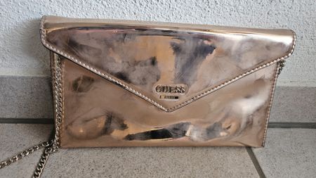 Guess Handtasche in rose chrom 