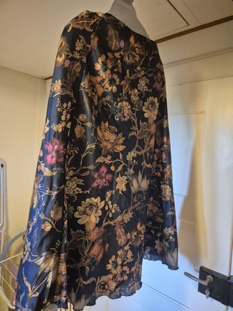 Elegante Blu Royal Blumen Sommerrock, Gr. M – neu!